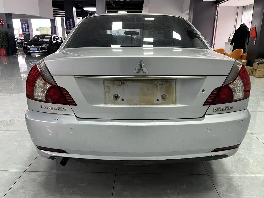 Lancer 蓝瑟 2012款 1.6 L 手动舒适版SEi