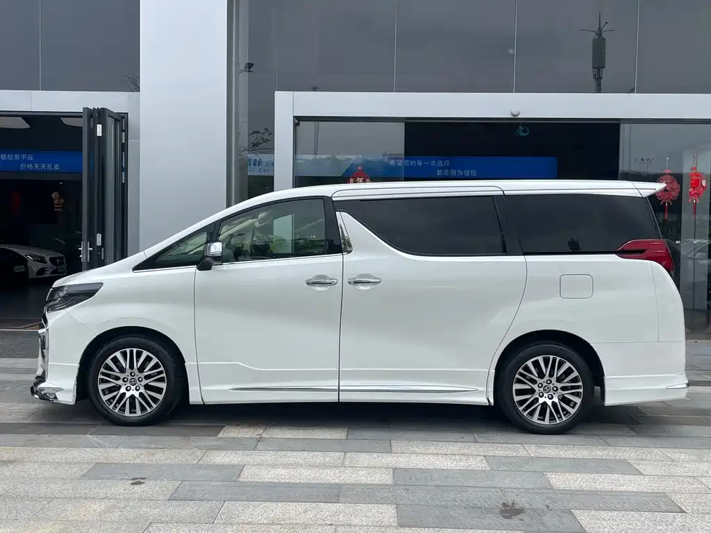 Alphard 3.5 L Luxury