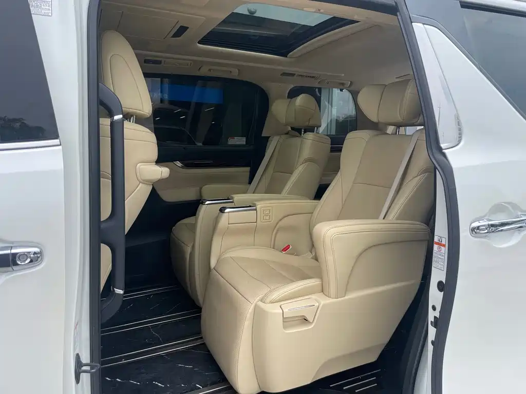 Alphard 3.5 L Luxury