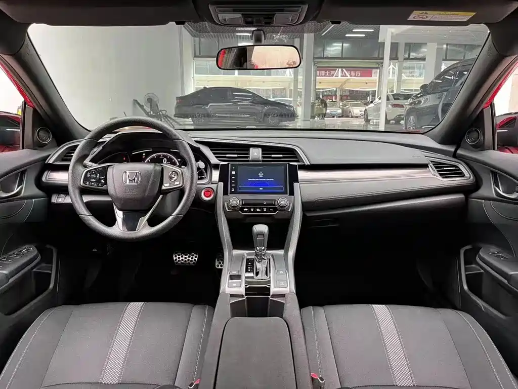Civic HATCHBACK 220 TURBO CVT New Sharp Control