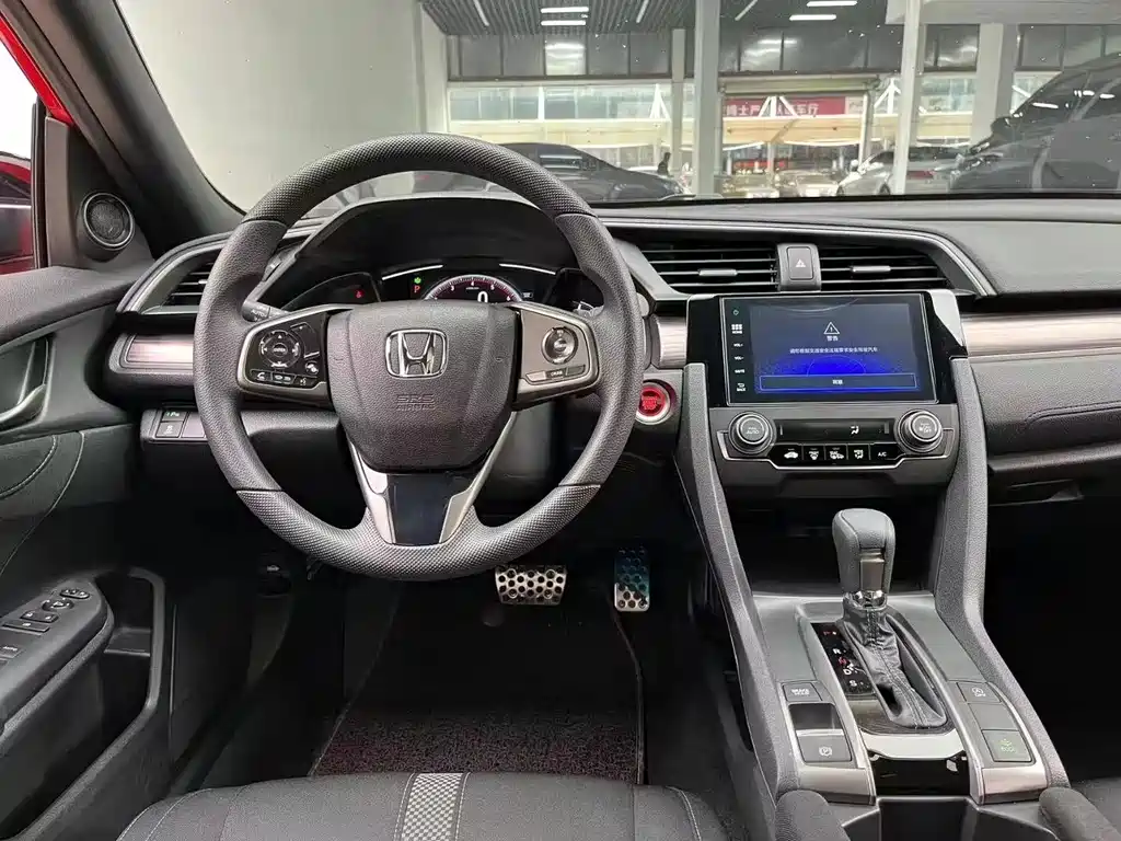 Civic HATCHBACK 220 TURBO CVT New Sharp Control