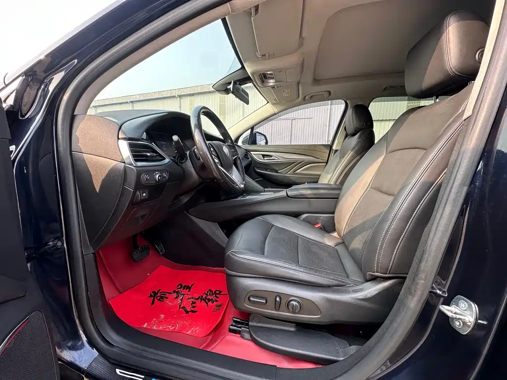 Enclave 28 T 2 WD Distinguished
