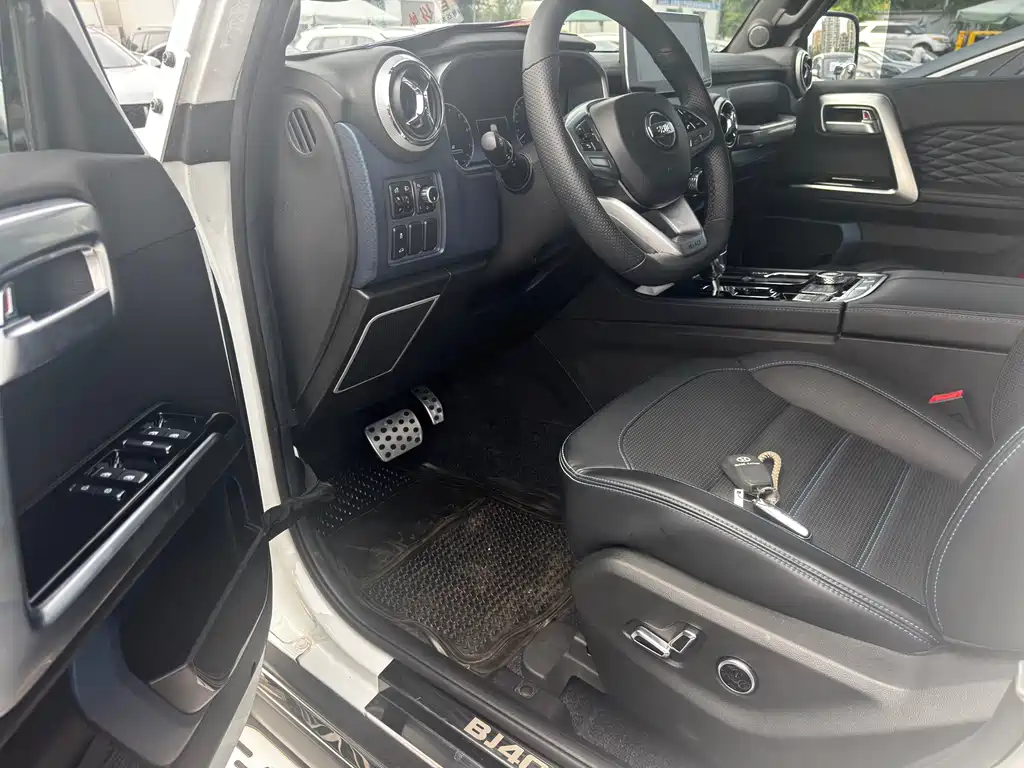 BAIC BJ40 PLUS 2.0 T Auto 4 WD City Hunter