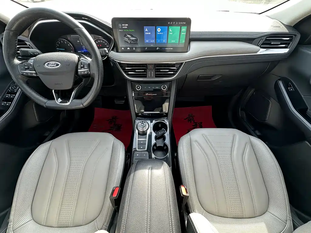 Escape EcoBoost 245 2 WD Shine Enjoyment