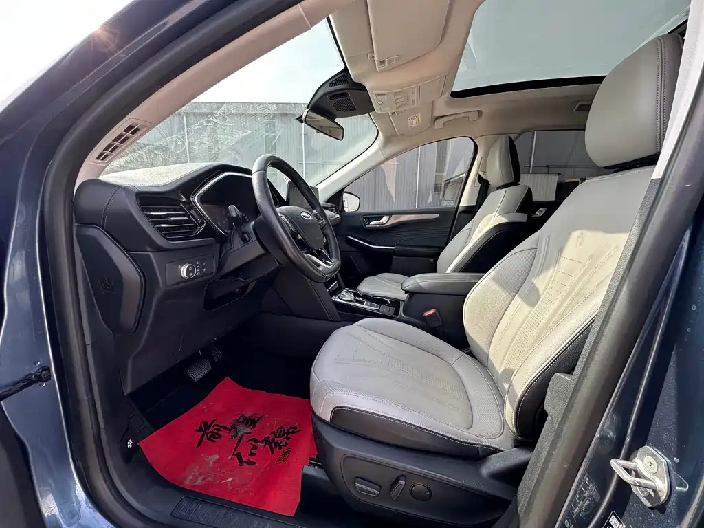 Escape EcoBoost 245 2 WD Shine Enjoyment