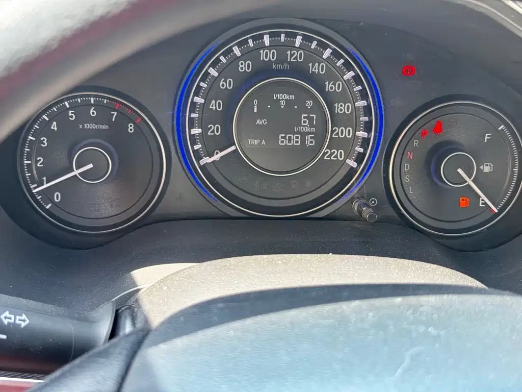 Crider 1.8 L CVT Luxury