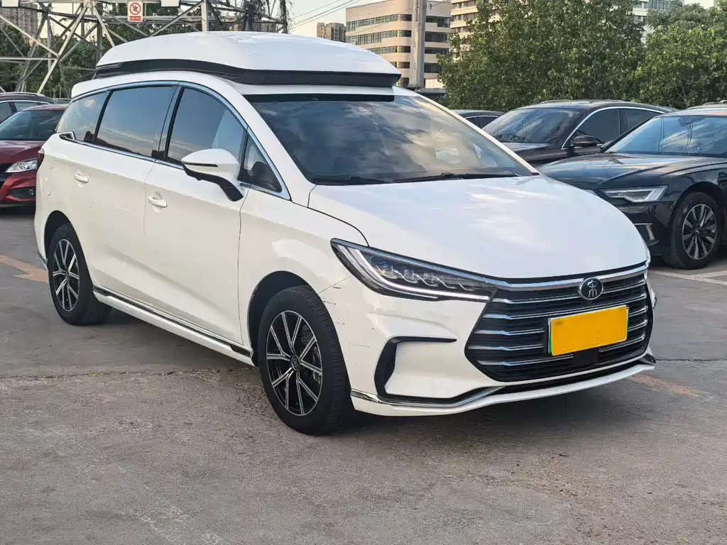 Song MAX NEV DM-i 105 KM Executive