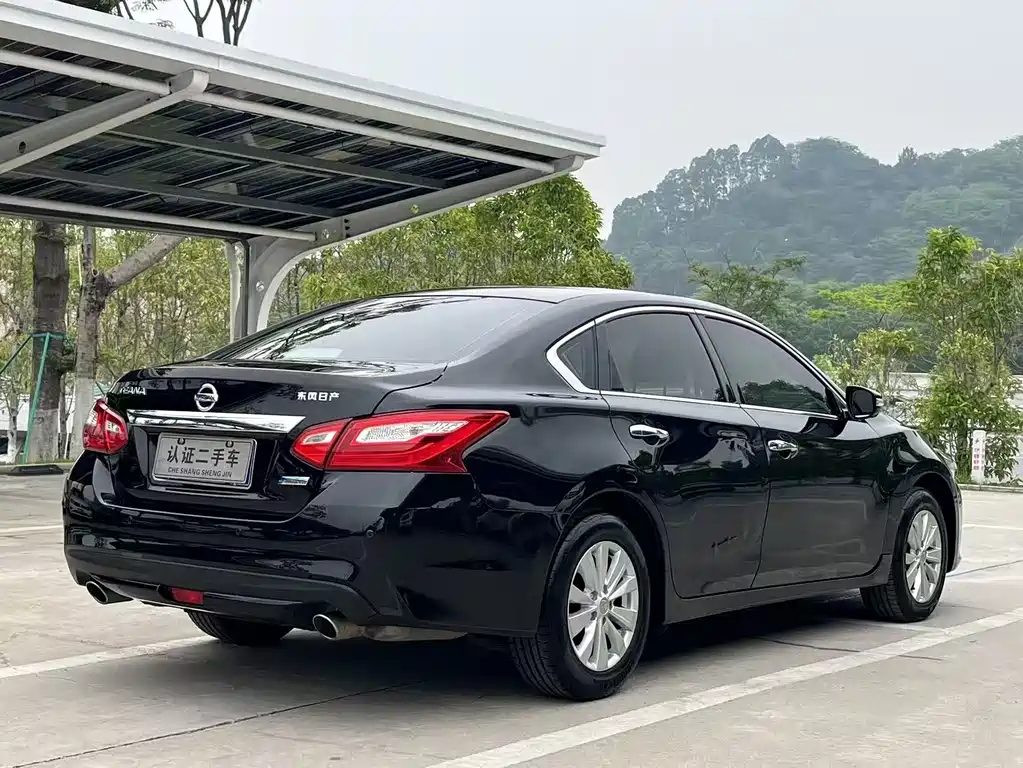 Teana Facelift 2.0 L XL Comfort