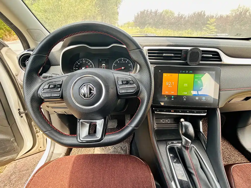 MG ZS 180 DVVT Auto Base
