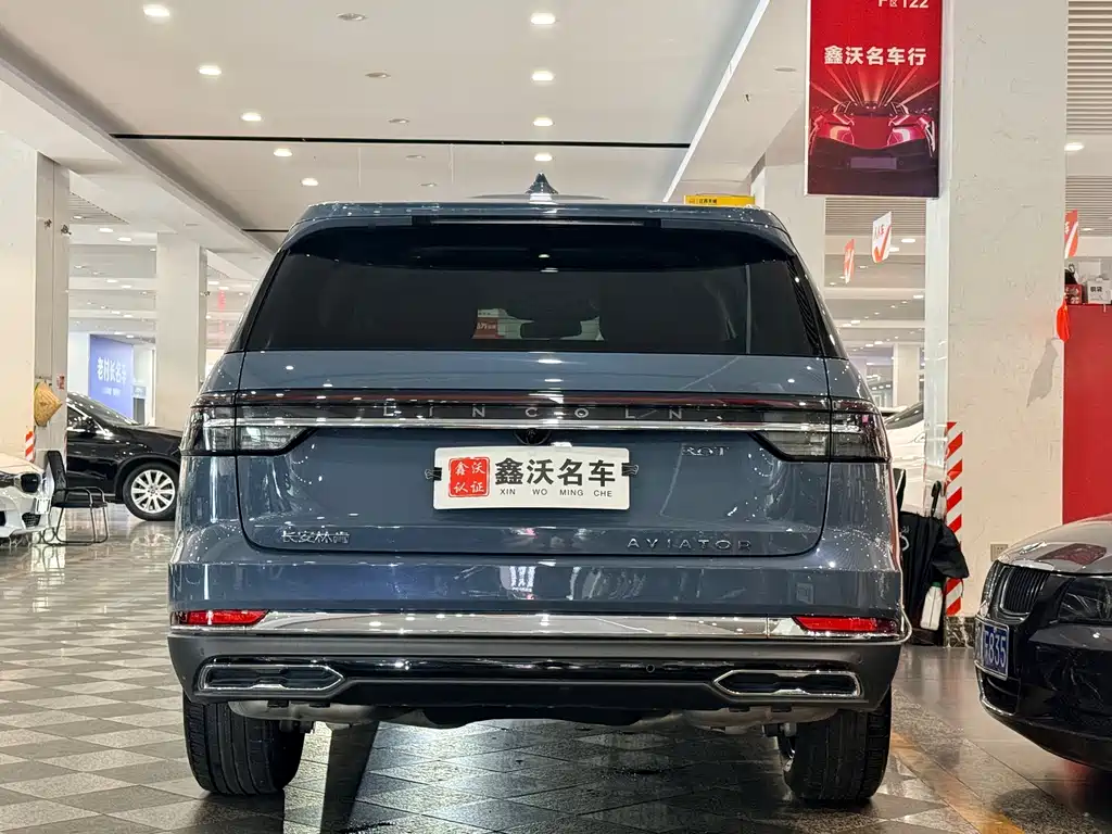Aviator 3.0 T V6 4 WD Noble Elegant 6-seat