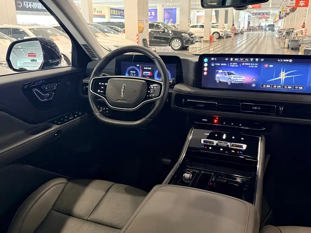 Aviator 3.0 T V6 4 WD Noble Elegant 6-seat