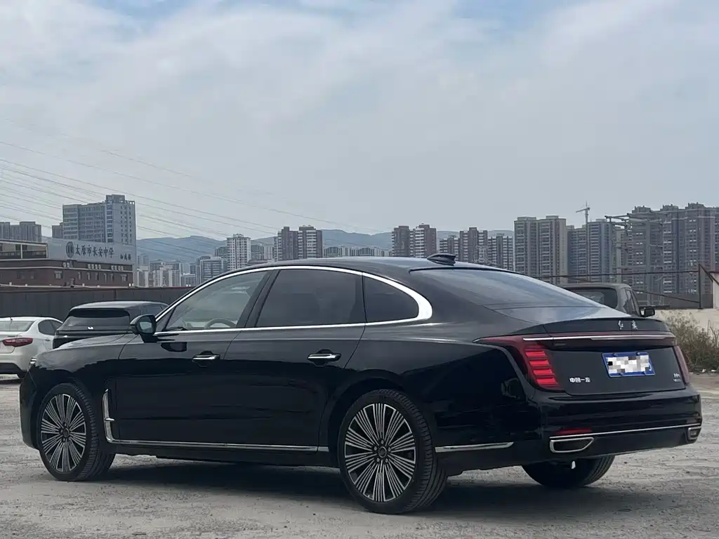 Hongqi H9 2.0 T 2 WD Flagship Enjoyment Luxury Business 5-seat