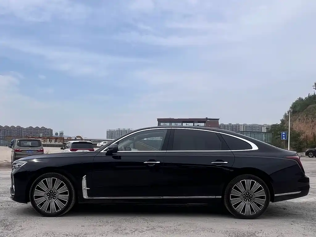 Hongqi H9 2.0 T 2 WD Flagship Enjoyment Luxury Business 5-seat