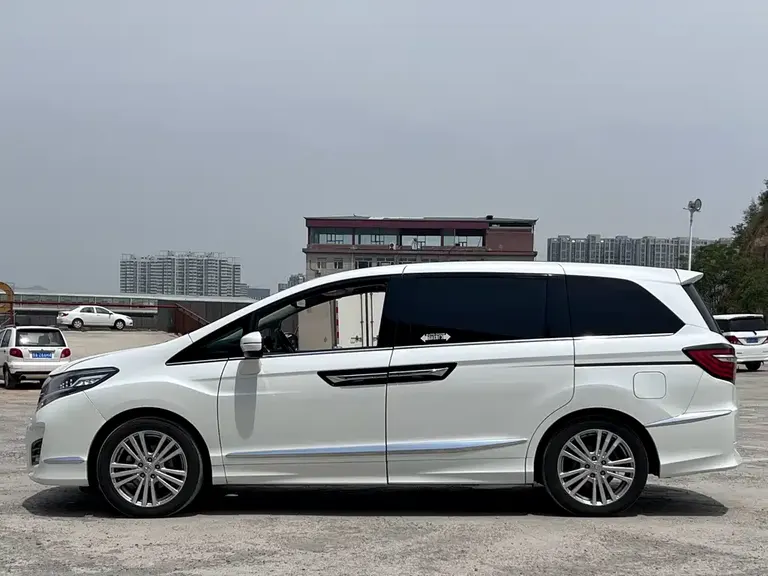 Honda Elysion 2.4 L Supreme