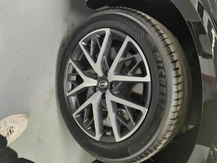 Trumpchi ES9 PHEV 143 km Max