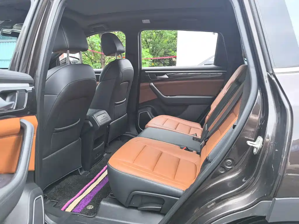 Fengguang ix7 2.0 TGDI Auto 2 WD Urban Distinguished