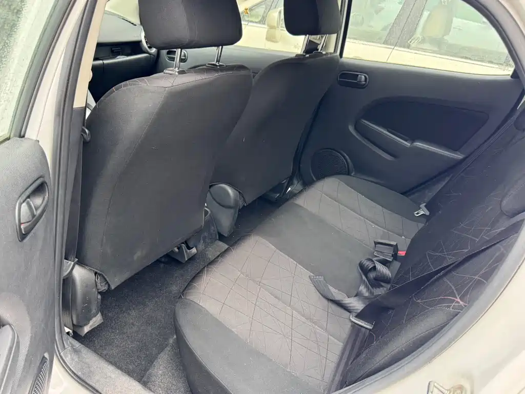 Mazda 2 Hatchback Dynamic Shine 1.5 L Auto Value