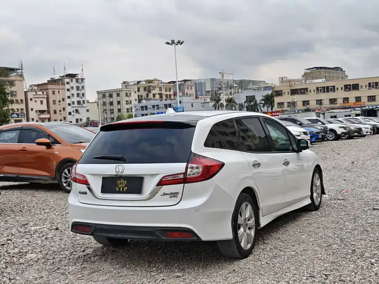 Honda Jade 1.8 L CVT Luxury 5-seat