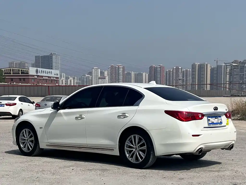 Infiniti Q50 L 2.0 T Joy