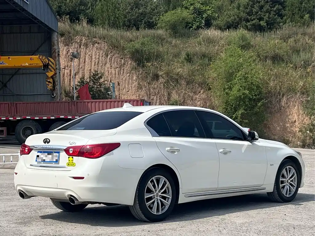Infiniti Q50 L 2.0 T Joy