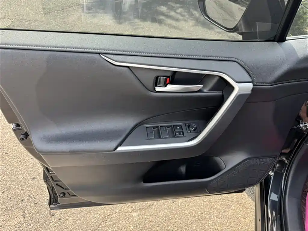 Wildlander 2.0 L CVT 2 WD Luxury