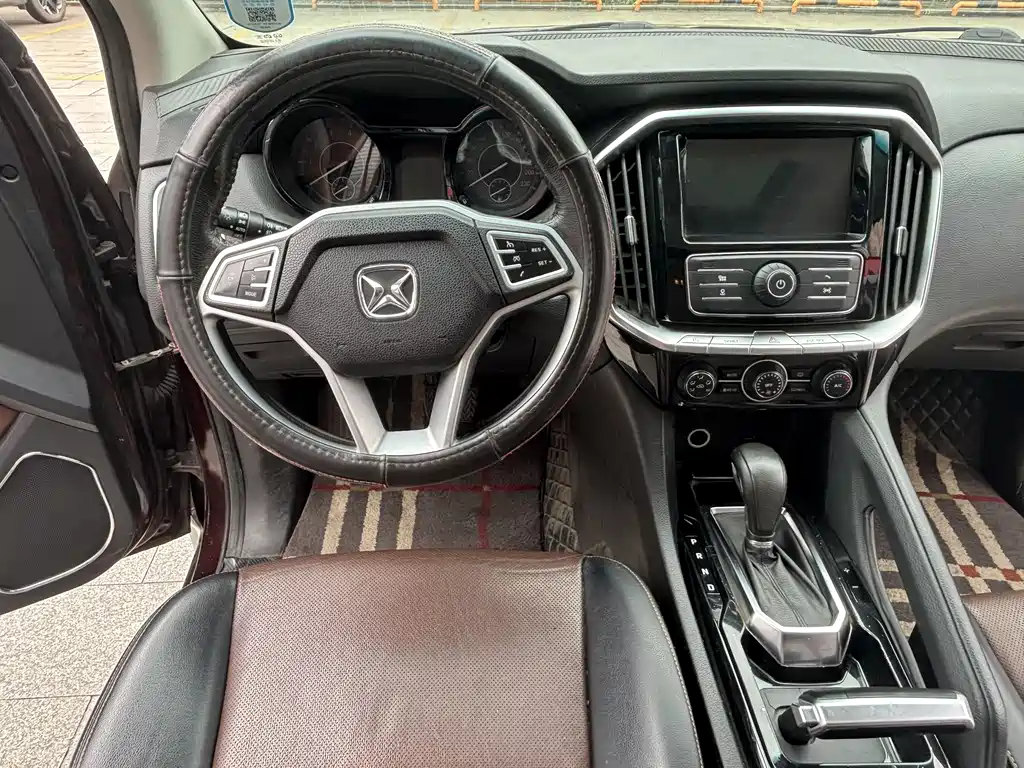 Yusheng S350 驭胜S350 2016款 2.0 T 自动两驱汽油豪华天窗版7座