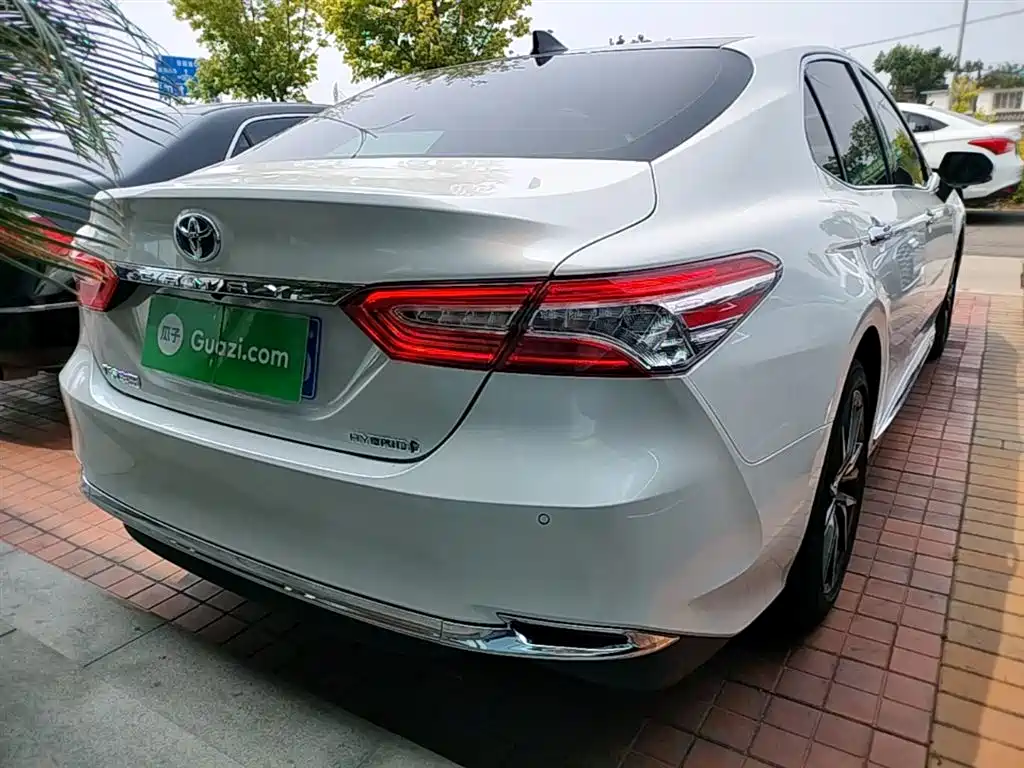 Camry Dual Engine 2.5 HG Luxury