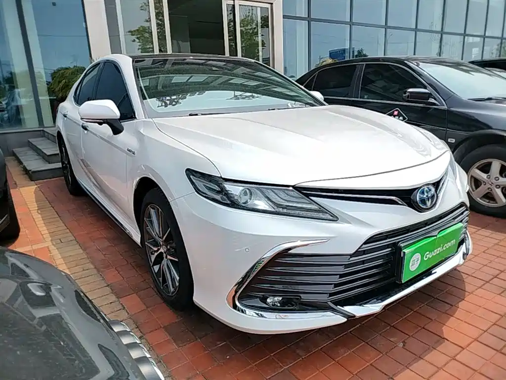 Camry Dual Engine 2.5 HG Luxury