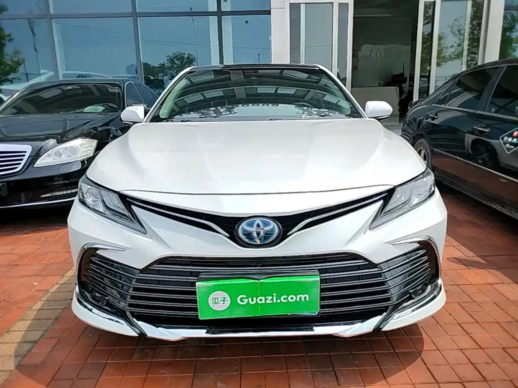 Camry Dual Engine 2.5 HG Luxury