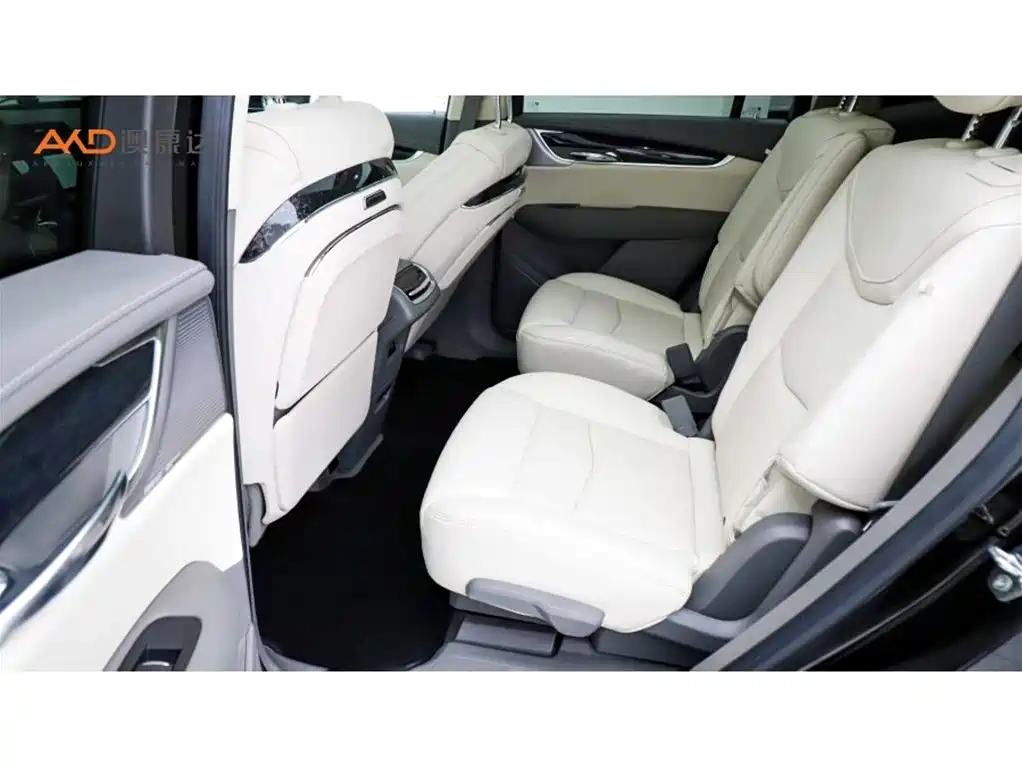 Cadillac XT6 凯迪拉克XT6/2.0 T/22款/六座四驱豪华型标准版