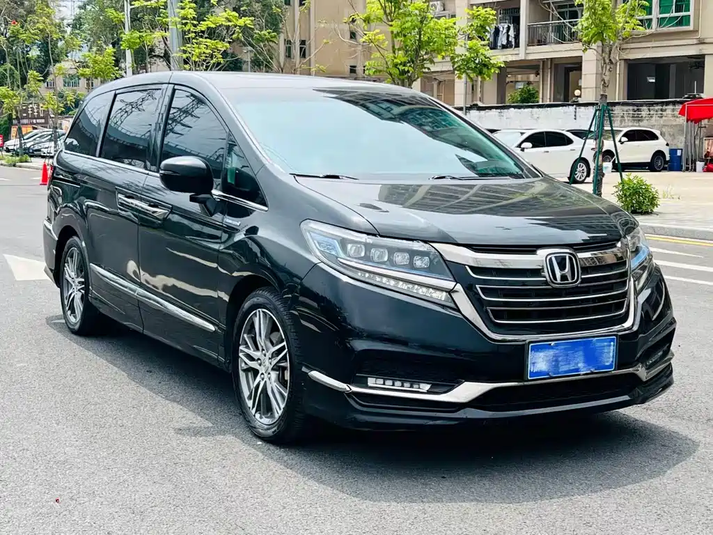 Elysion 2.0 L Hybrid Luxury