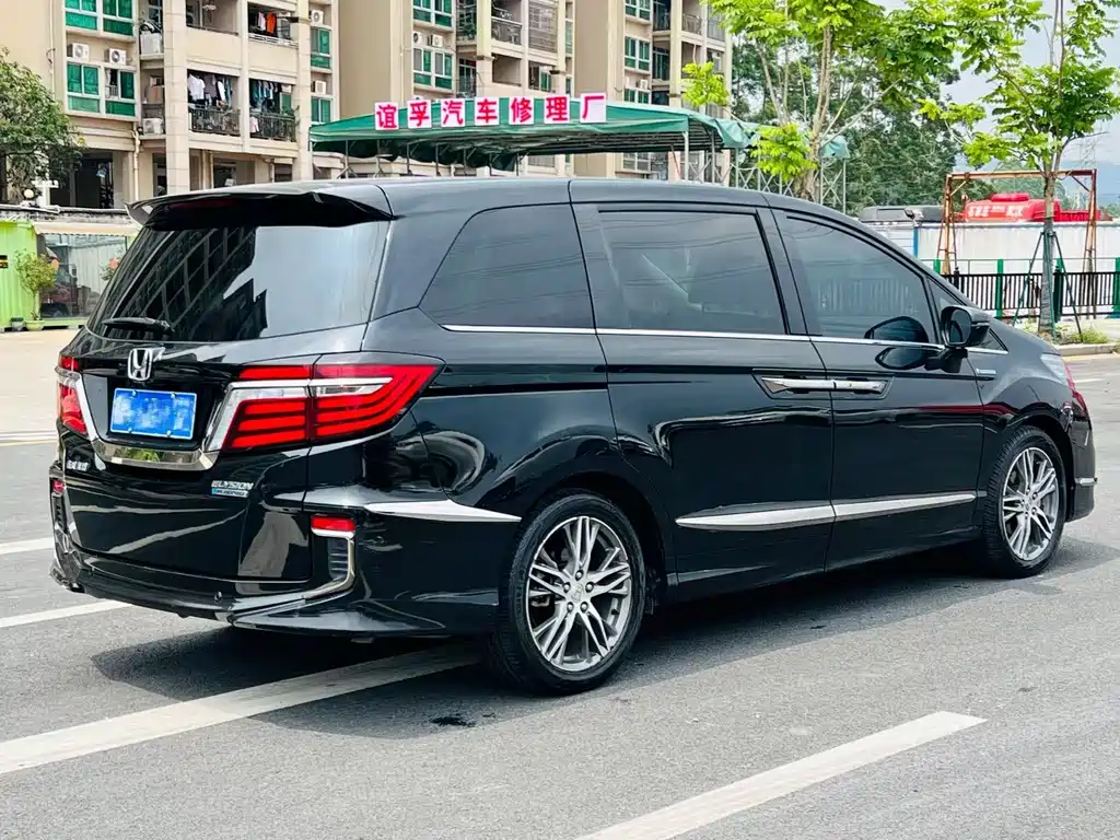 Elysion 2.0 L Hybrid Luxury