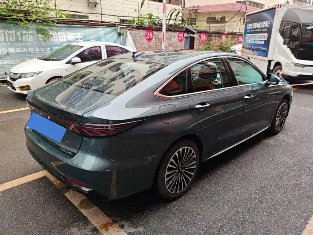 Fengyun A8 L 风云A8 L 2025款 1.5 TGDI 145 km 标准型