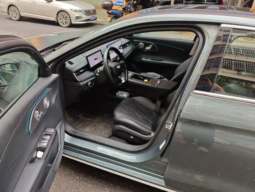 Fengyun A8 L 风云A8 L 2025款 1.5 TGDI 145 km 标准型