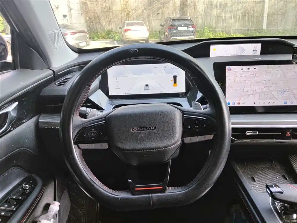 Changan Oshan Z6 Blue Whale 1.5 T DCT Smart Leading