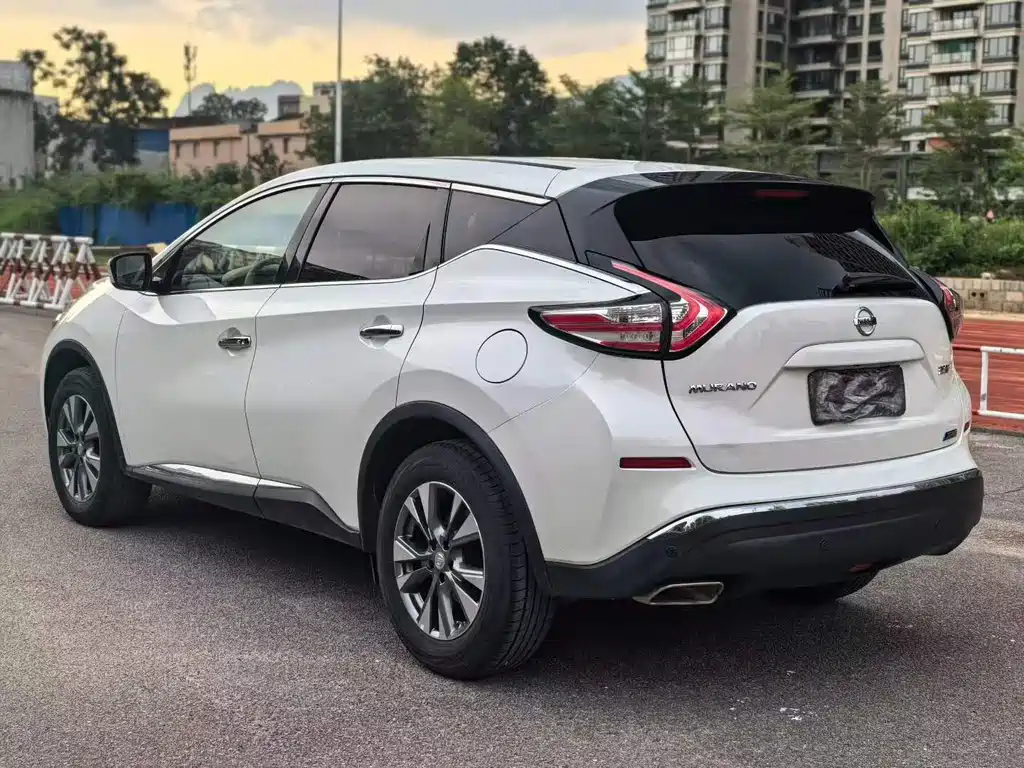 Murano 2.5 L XE 2 WD Elite CN-VI
