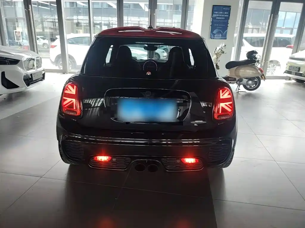MINI JCW 2.0 T JOHN COOPER WORKS