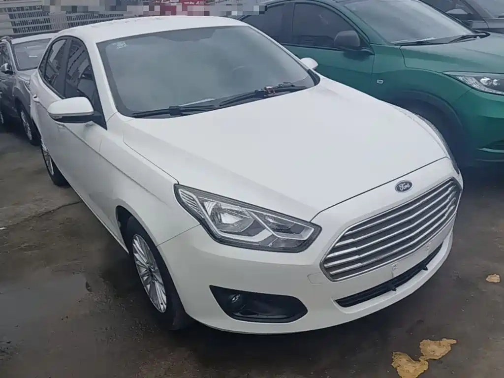 Escort 1.5 L Auto Comfort