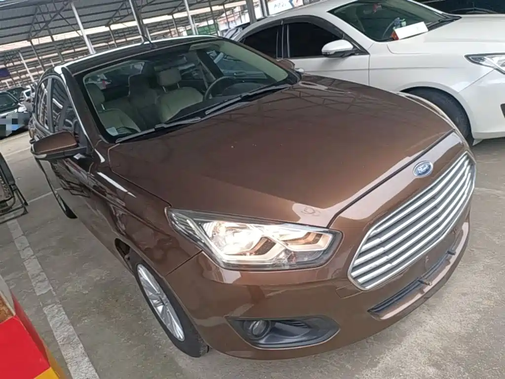 Escort 1.5 L Auto Comfort