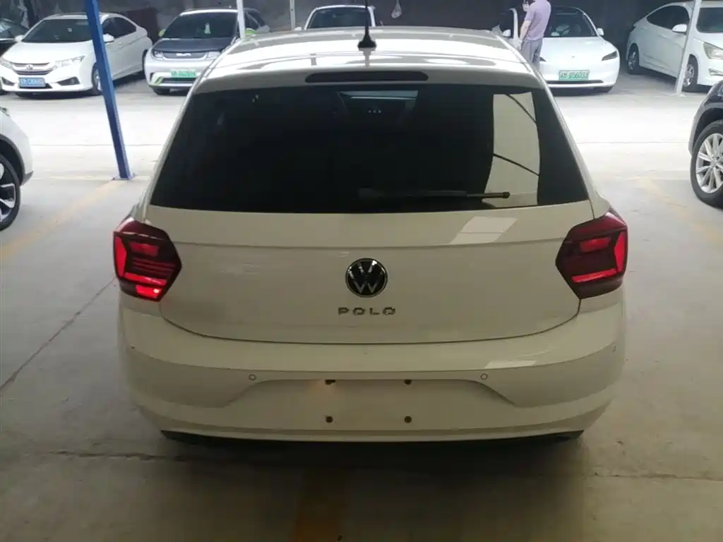 Polo Plus 1.5 L Auto Colorful Tech