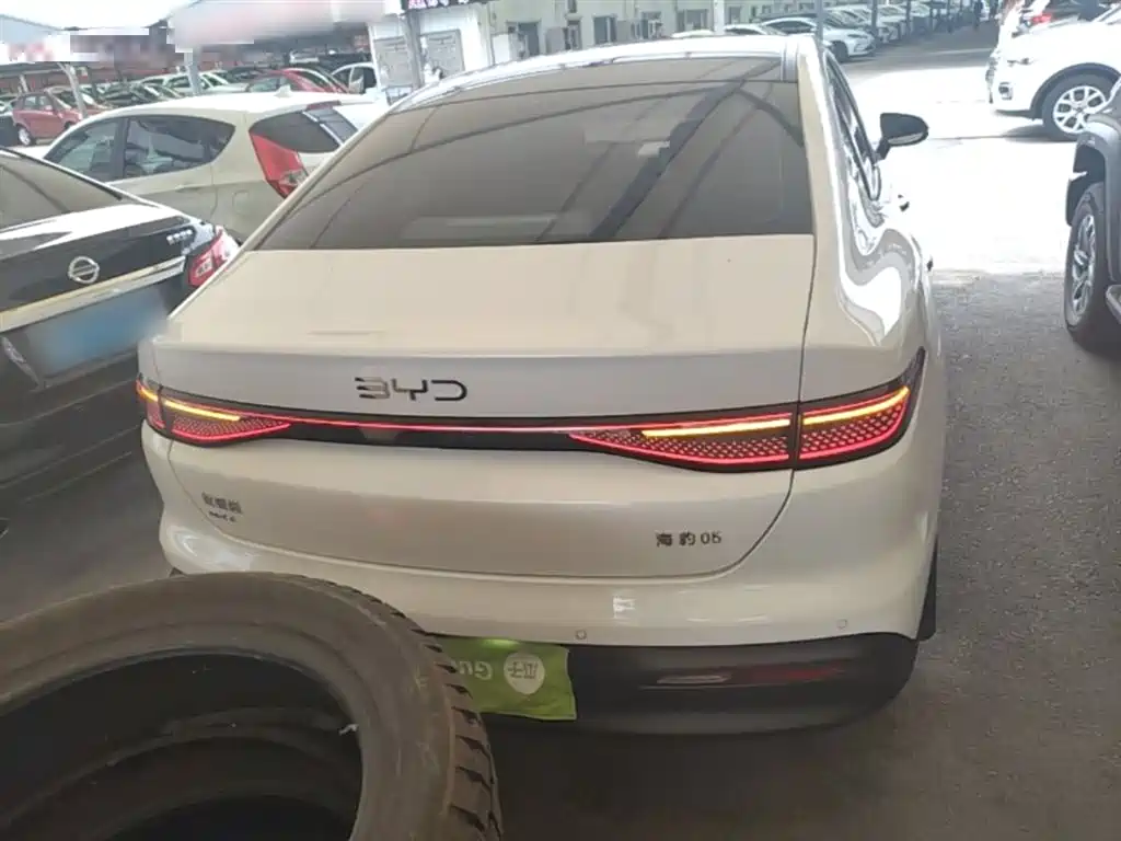 Seal 05 DM-i DM-i Smart Drive 55 KM Luxury