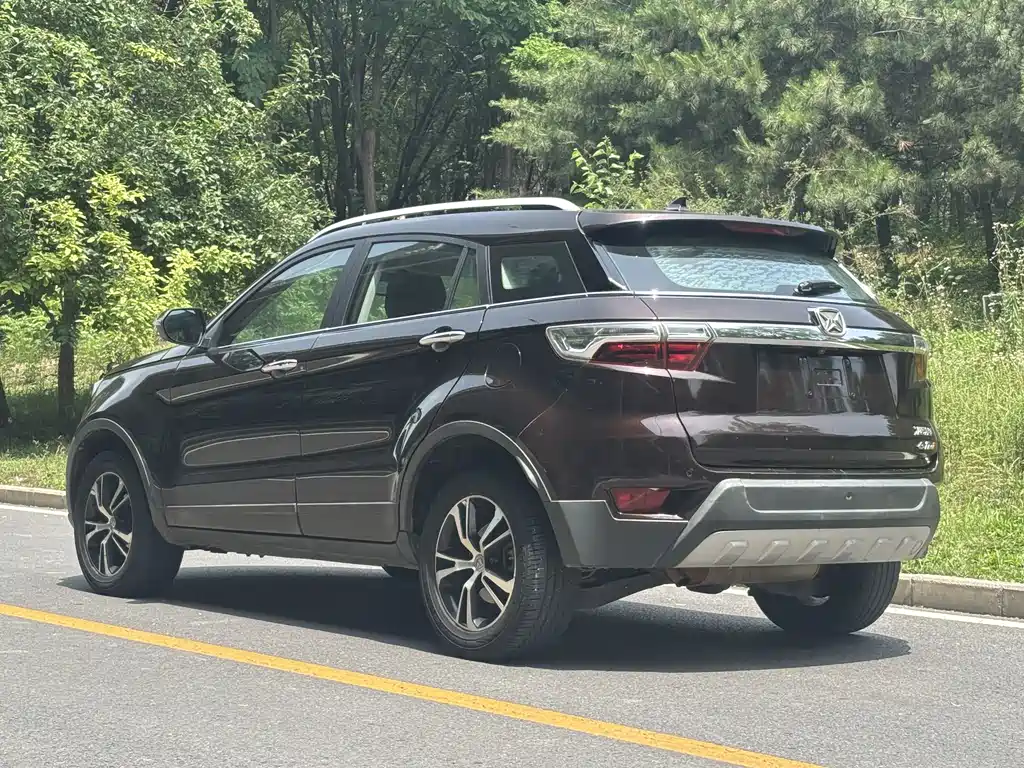 Yusheng S330 1.5 L GTDi Auto 2 WD Distinguished