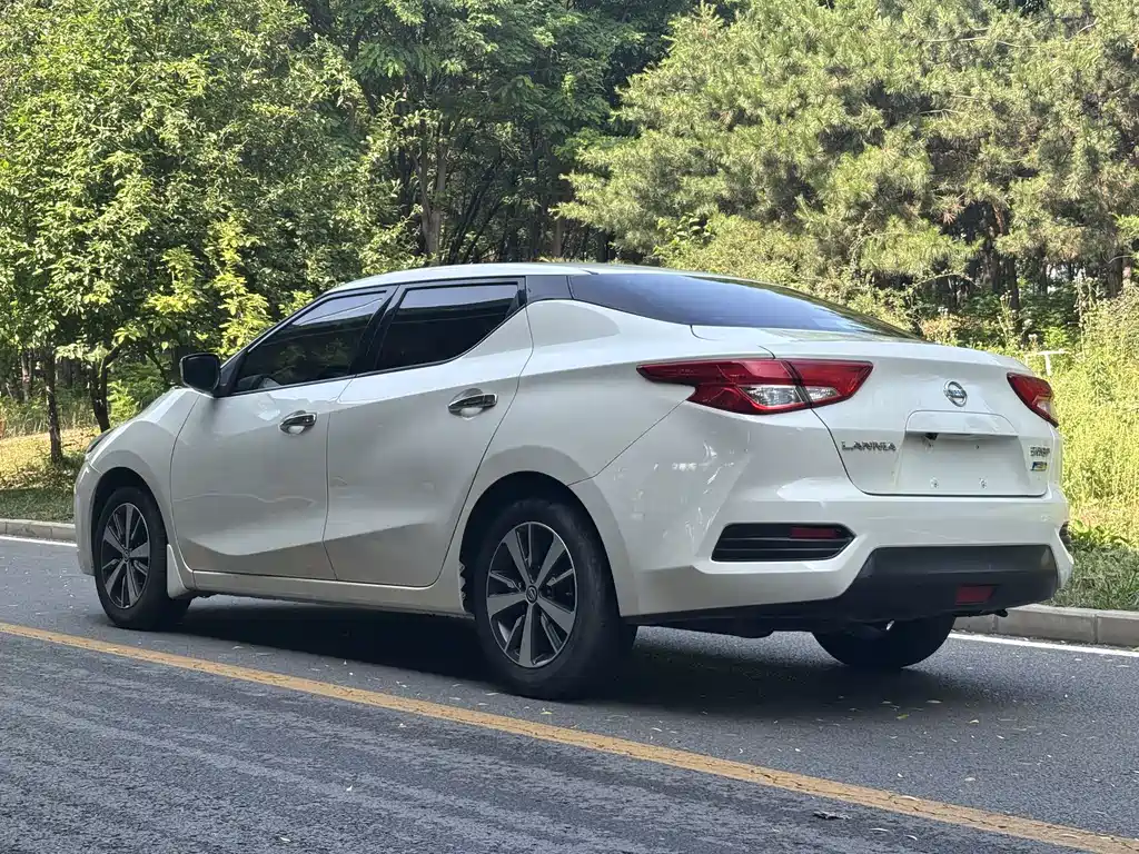 Lannia 1.6 L CVT Cool