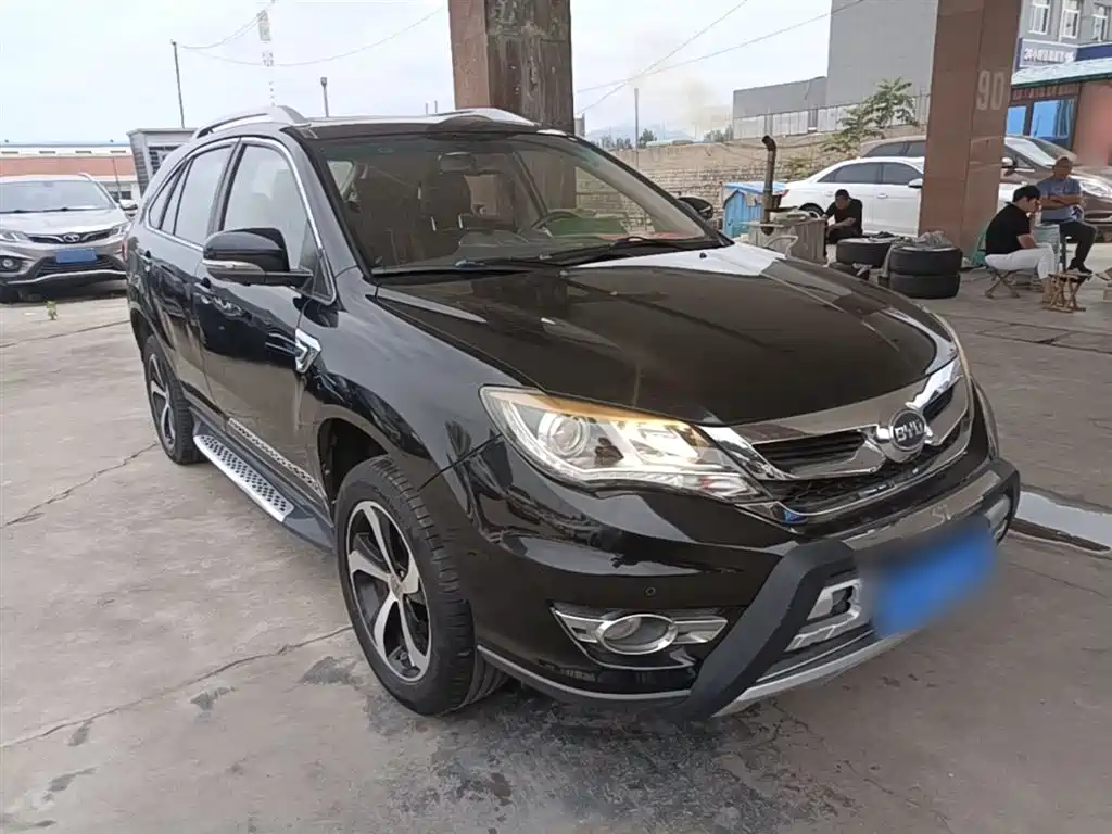 BYD S7 2.0 T Auto Distinguished