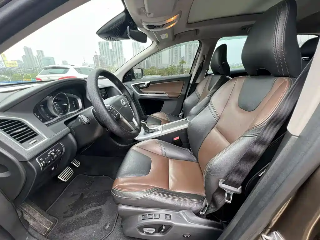 Volvo XC60 T5 Smart Progress
