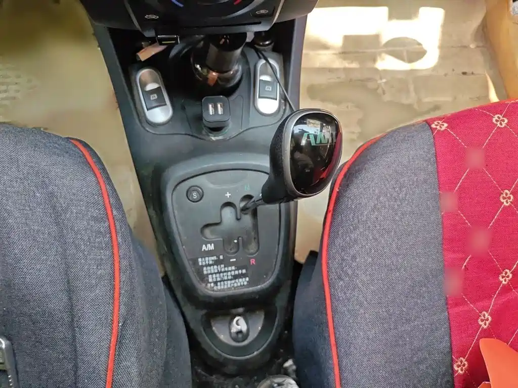 BYD F0 1.0 L AMT Xuan Cool