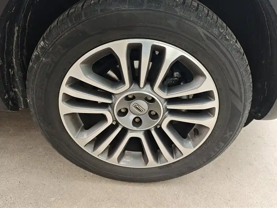 Qoros 5 观致5 2018款 改款 1.6 T 自动旗舰型