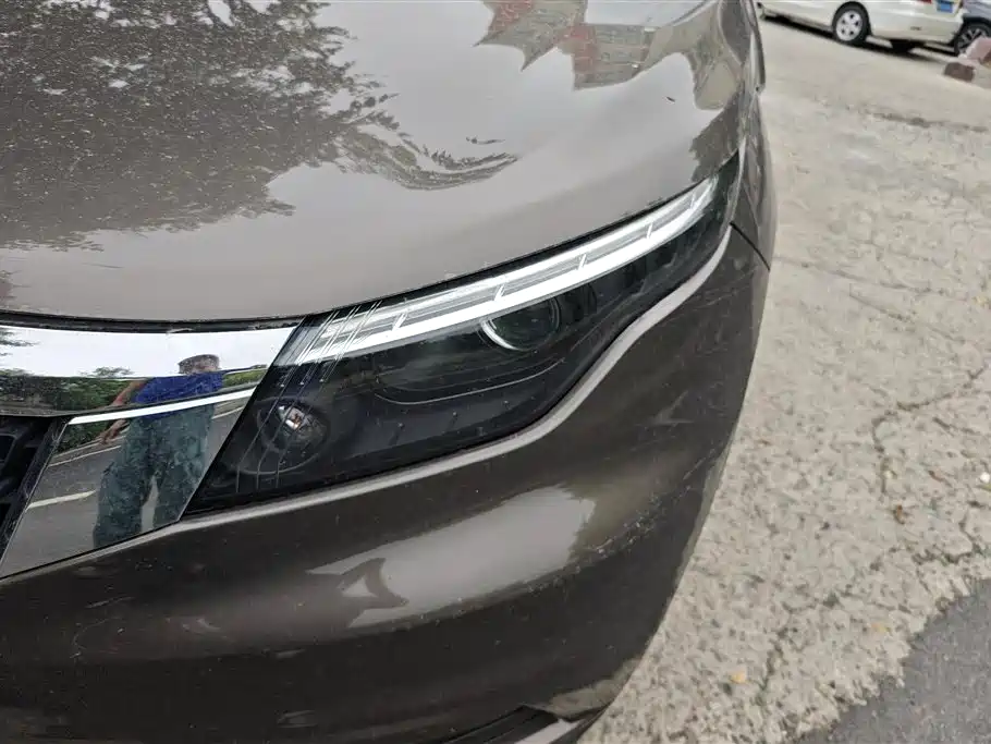 Qoros 5 观致5 2018款 改款 1.6 T 自动旗舰型