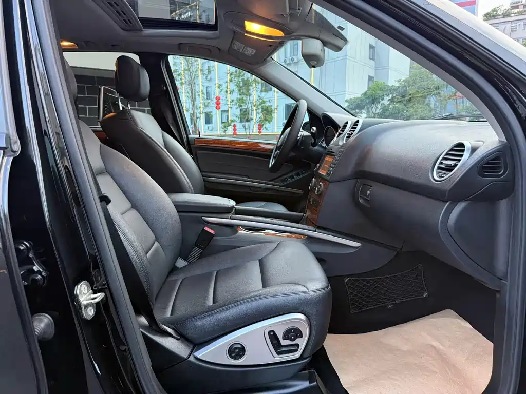 Mercedes-Benz M-Class ML 350 4 MATIC Luxury