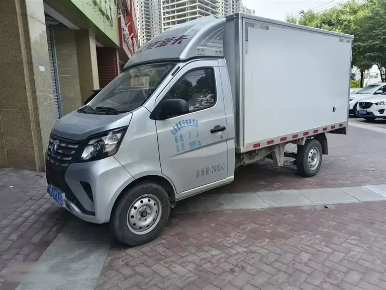 Changan Xingka 长安星卡 2024款 1.5 L GDI 单排长箱复合板厢货标准型